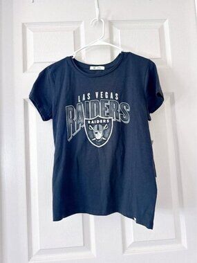 Las Vegas Raiders Graphic Tee – Women’s Small Navy NFL Football T-Shirt